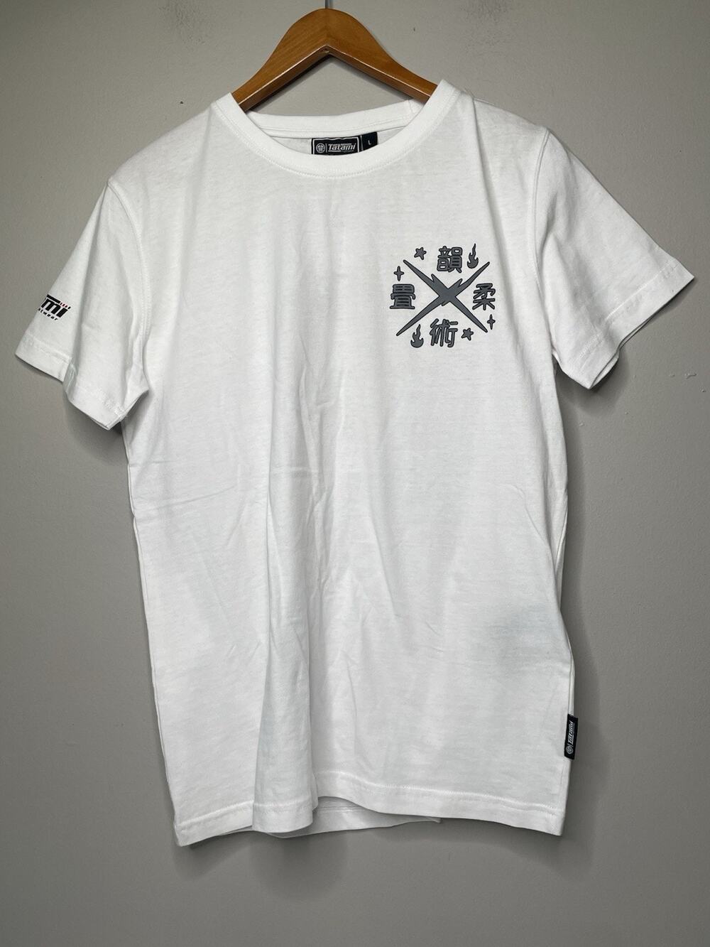Tatami Fightwear Born to Fight Jiu Jitsu T-Shirt White Men’s Large NWT